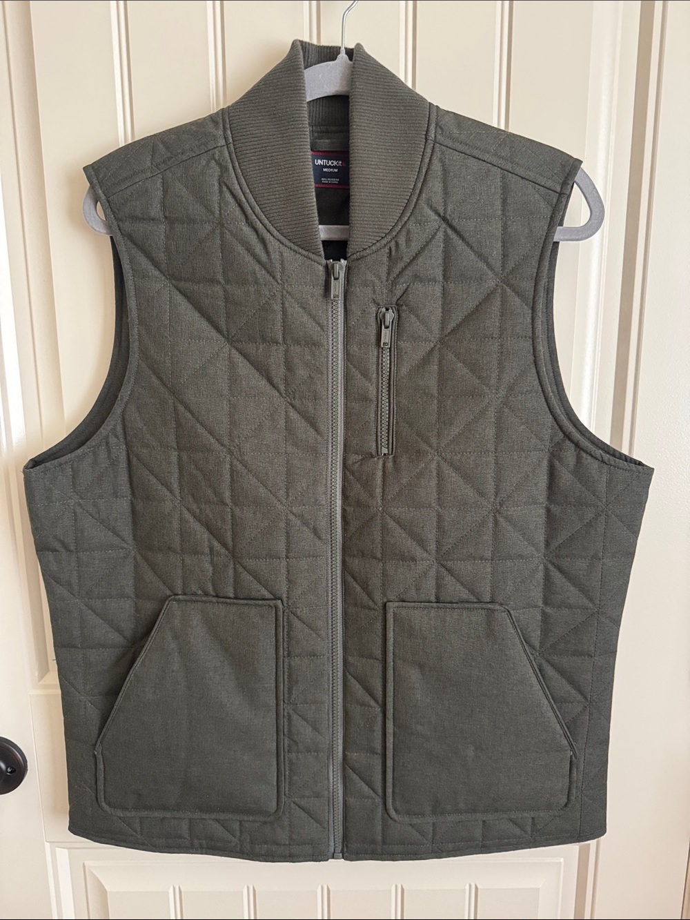 Like New! UNTUCKit Quilted Dark Green Vest with Rib Collar